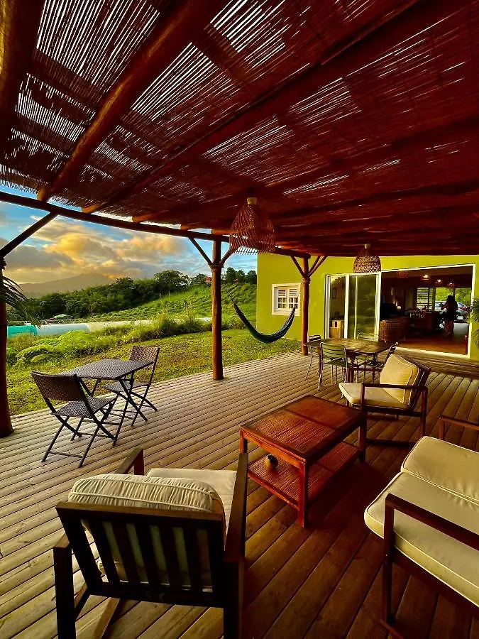 منزل للإقامة Chambre Et Sdb Privative Roucou Vue Mont Pelee Dans Maison Partagee Le Morne-Rouge